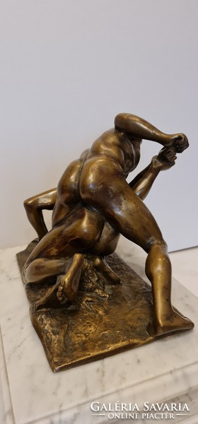 Naked wrestlers - bronze statue - on white marble pedestal