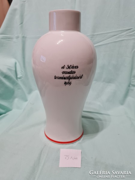 Hollóházi váza Vasutas természetjárás 26 cm