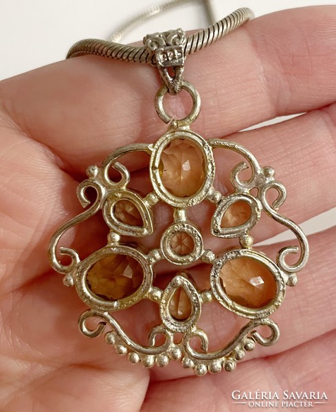 Extra flashy silver necklace with citrine stone pendant