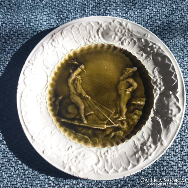 Antik fajansz / majolika tál, tányér Villeroy& Bosch / Znaim, Schütz