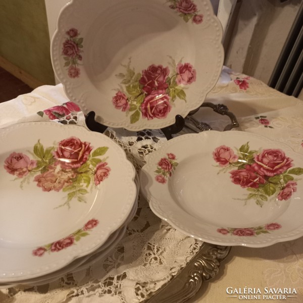 5 pcs of floral Zsolnay hot plates - the price applies to 1 pc