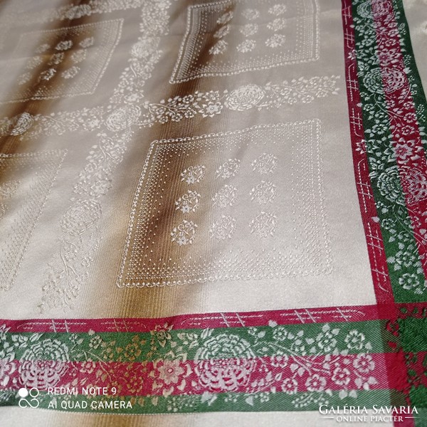 Silk cloth / tablecloth, 56 x 56 cm + 12 cm fringe