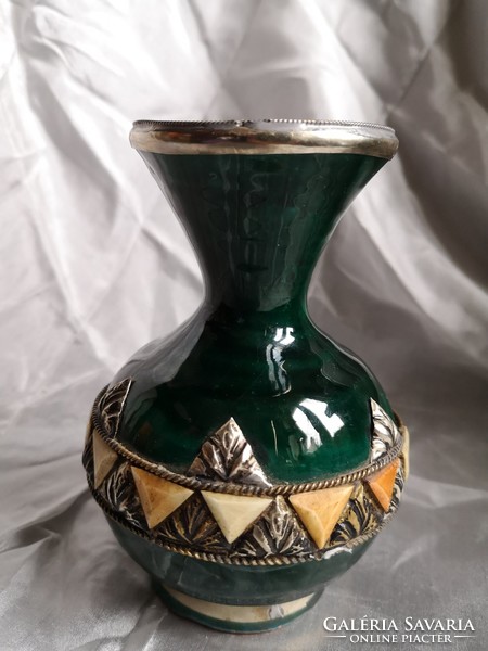 I'm priced !!! Moroccan ceramic pot with metal and bone decoration