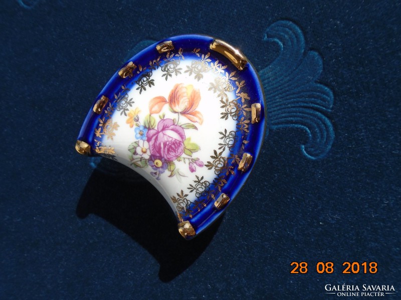Dresden with bouquet of flowers, martinroda East German jewelry holder