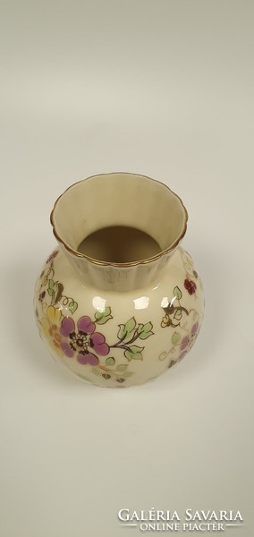 Zsolnay wavy rim, small vase with floral decor