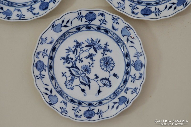 Five antique, meissen onion patterned plates