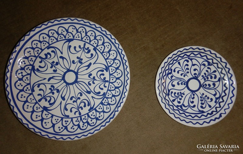 Glazed ceramic plates
