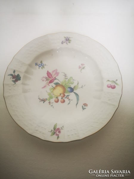 Wolf House Jenő Fischer - Porcelain plate with fruit flowers in Uzhhorod