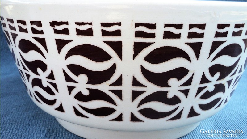 Retro patterned Kispest granite patty bowl
