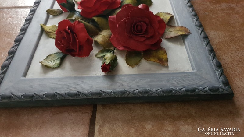 Rózsák, dombormű, 31 cm x 31 cm