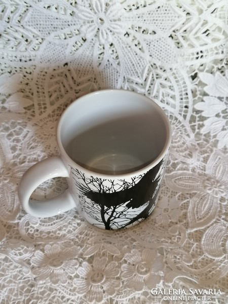 Artistic cup with birds 