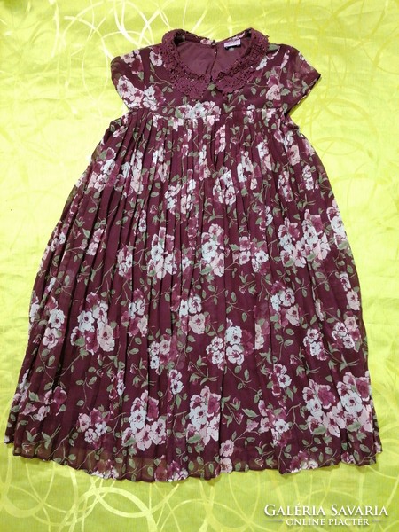 Burgundy girl's dress (708)