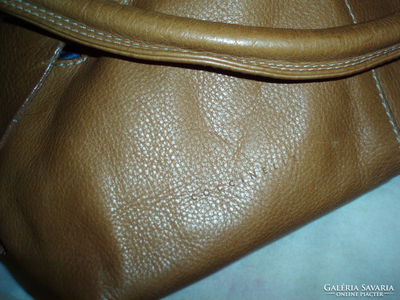 Vintage beige coccinelle women's handbag