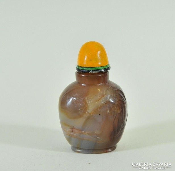 Antique, Chinese carved agate snuff