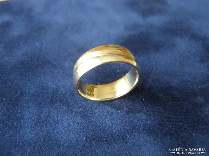 Women's gold wedding ring, bicolor