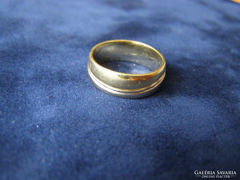Women's gold wedding ring, bicolor