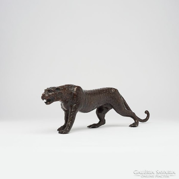 Large leopard statue