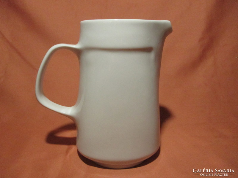 White jug from the Great Plain
