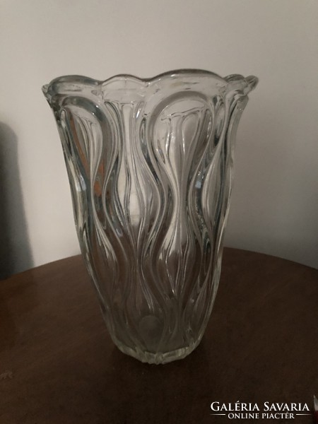 Glass vase