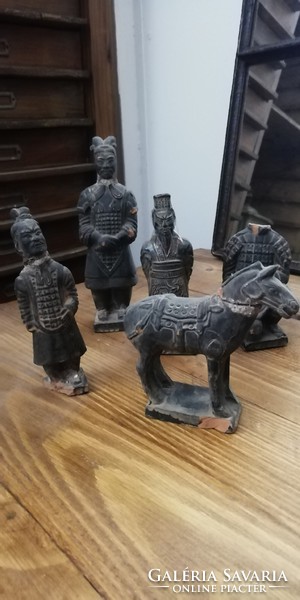 Kínai agyagkatonák, terrakotta katonák, ló figura ajándéktárgy
