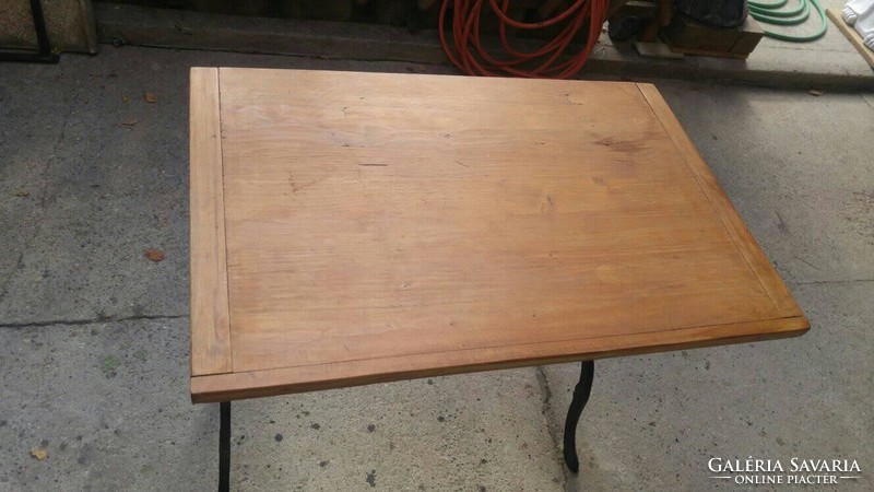 Retro Loft Ipari vas asztal váz Fa gyúródeszka lappal industrial öntöttvas vintage