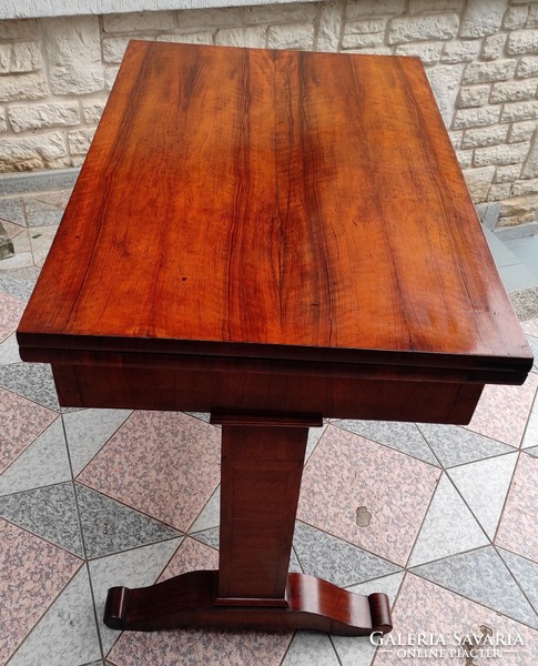 Biedermeier , íróasztal jàték asztal,kàrtyaasztal ,1800 As évek eredeti antik bútor, Gyönyörű furnér
