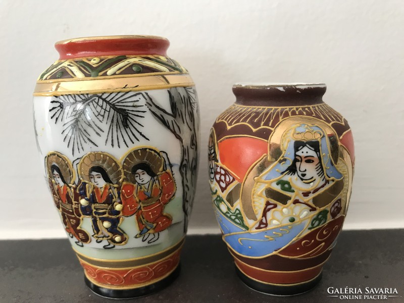 Japanese satsuma vases, 8 cm and 6.5 in height