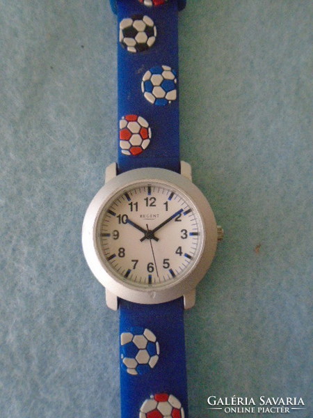 Original watch for kids or even ladies with very fine rubber strap brand regent