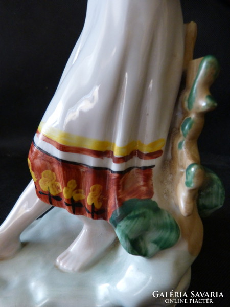 Szovjet-Ukrán  / Polonne  porcelán szobor.