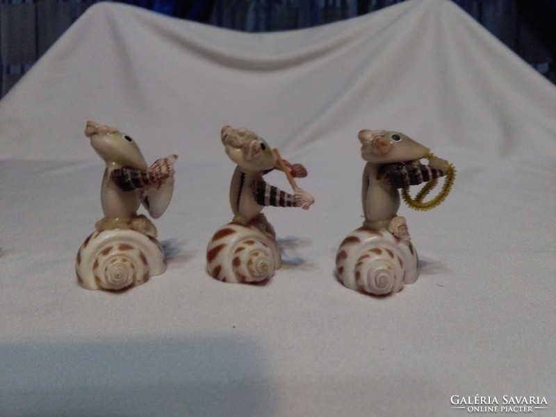 Mini "patkány zenekar" kagylókból, csigákból - három darabos