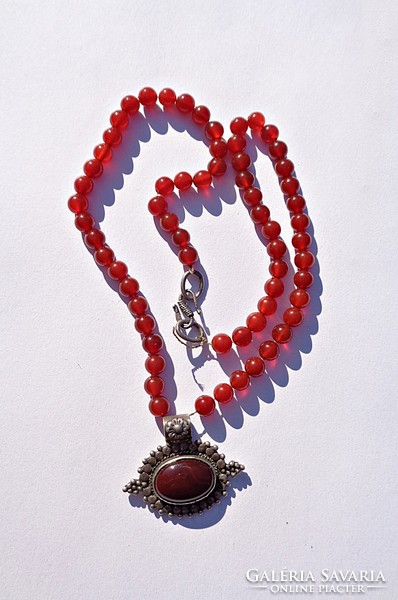 925- 42 cm. Long carnelian stone necklace