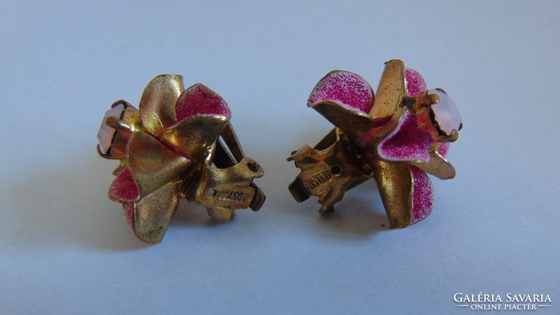 Vintage gold-plated, jeweled marked ear clip, Austria
