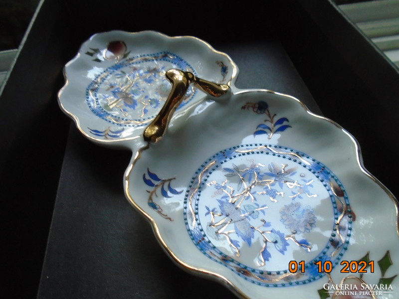 Hand-painted, embossed gilded Meissen blue onion and fruit patterns with handle two-piece offer