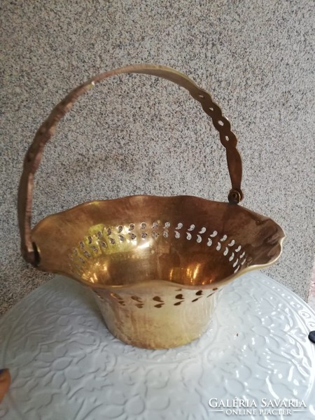 Copper serving basket