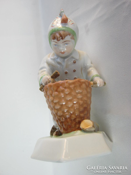 Retro ... Zsolnay porcelán figura nipp fát hordó kisfiú