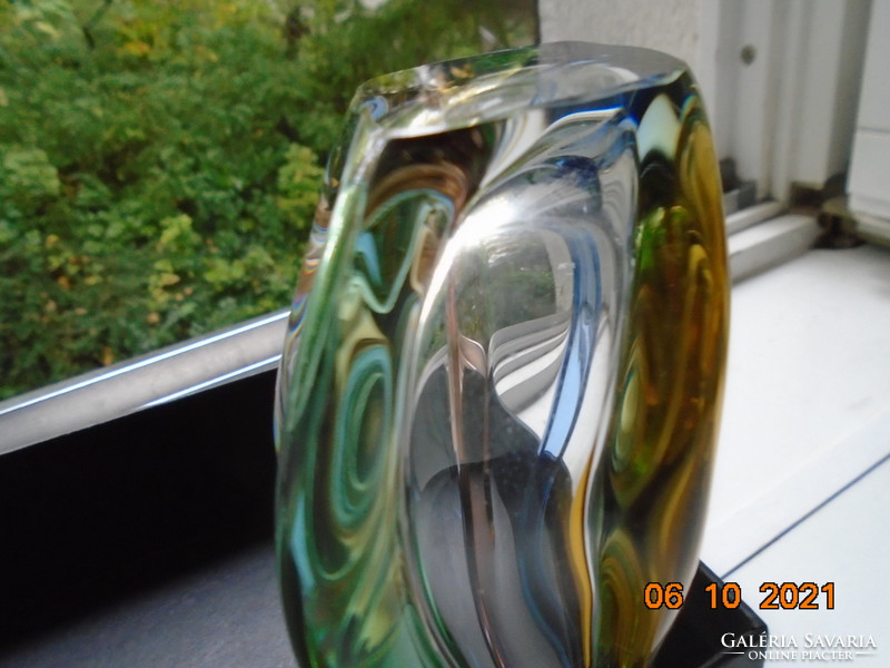 MID CENTURY SKLO UNION nehéz lapos váza 3 színű dombor üveg szárral, csiszolt talppal