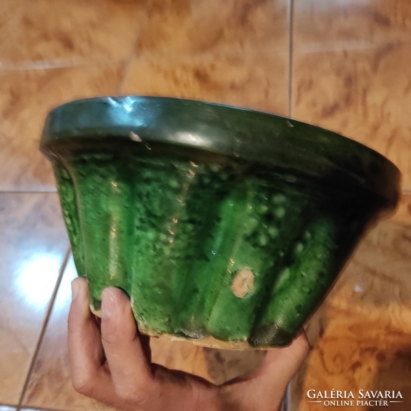 Gyönyörű,antik zöld màzas kuglóf sütő forma.Népi cserép keràmia