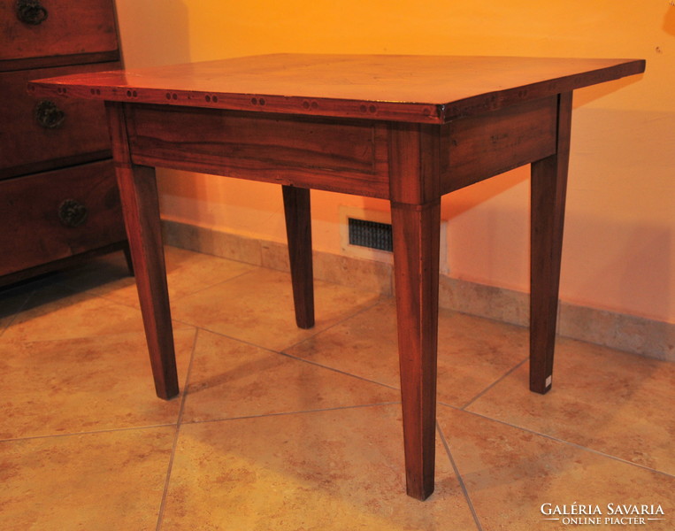 Marquetry braid table