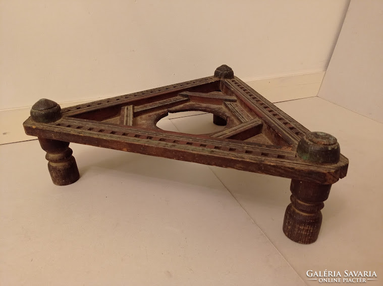 Antik arab berber kuszkusz edény alá fa háromszög asztal Marokkó 4479