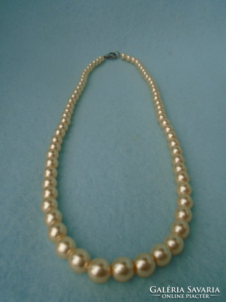 Beautiful old, flawless-eyed pearl necklace is also an excellent gift 0.6 mm 42 cm long.