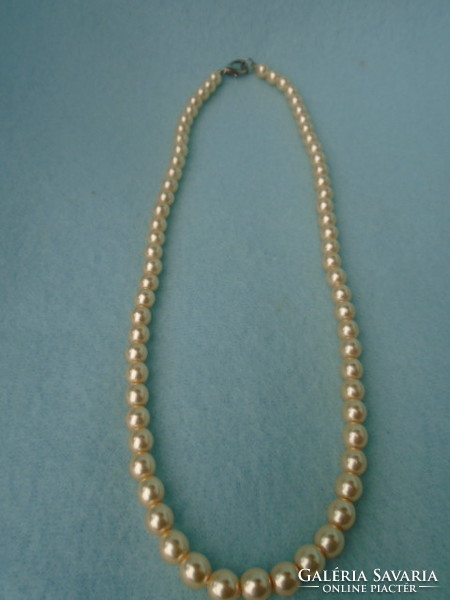 Beautiful old, flawless-eyed pearl necklace is also an excellent gift 0.6 mm 42 cm long.