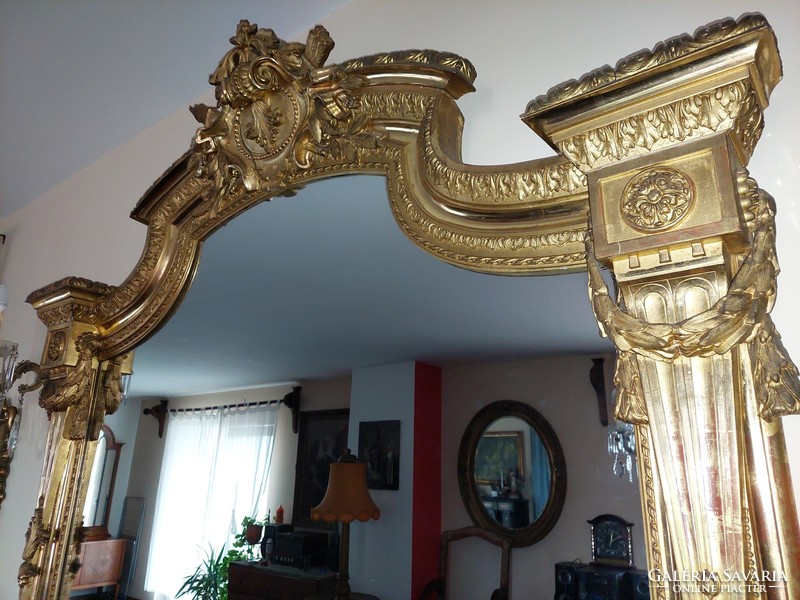Castle mirror is huge 255 cm x 160 cm