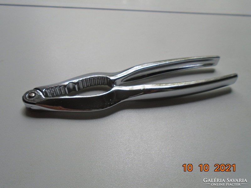 Brand new fgb italy chrome-plated tongs for opening seafood, nuts, chestnuts