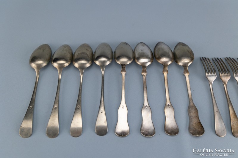 Old cutlery, 16 pieces, mixed.