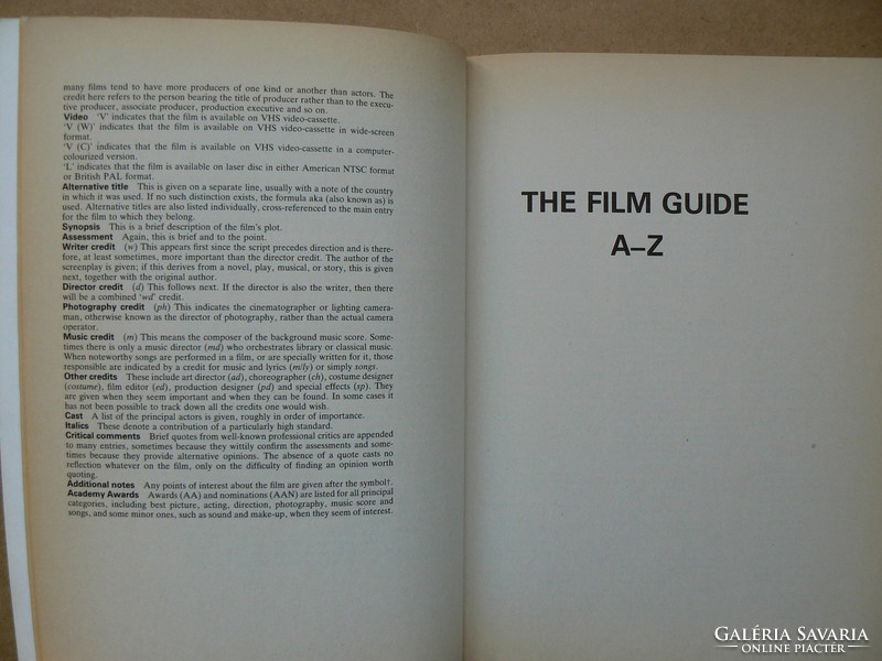 Halliwell's film guide, John Walker 1994, book in good condition