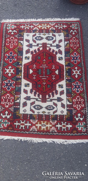 4db Perzsa szőnyeg