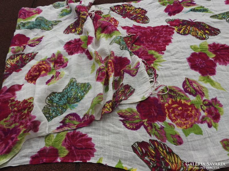 Huge butterfly and floral patterned fringed scarf scarf