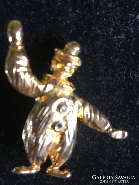 Badge-clown-metal 18 arms with gilding. Good quality jewelry! Not indicated