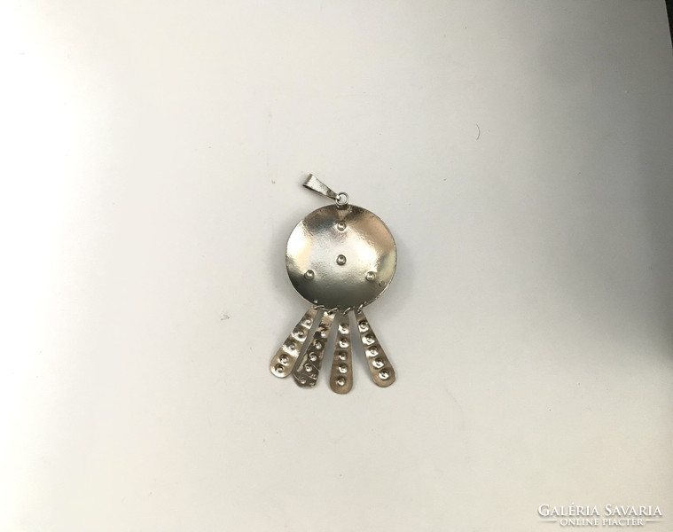 Showy silver pendant