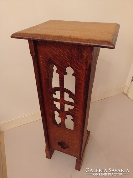 Antique gothic motif carved wood hardwood oak sculpture stand column table